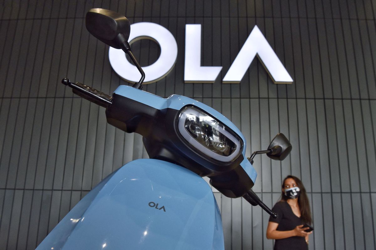 ola-electric-surges-in-india’s-biggest-listing-in-two-years