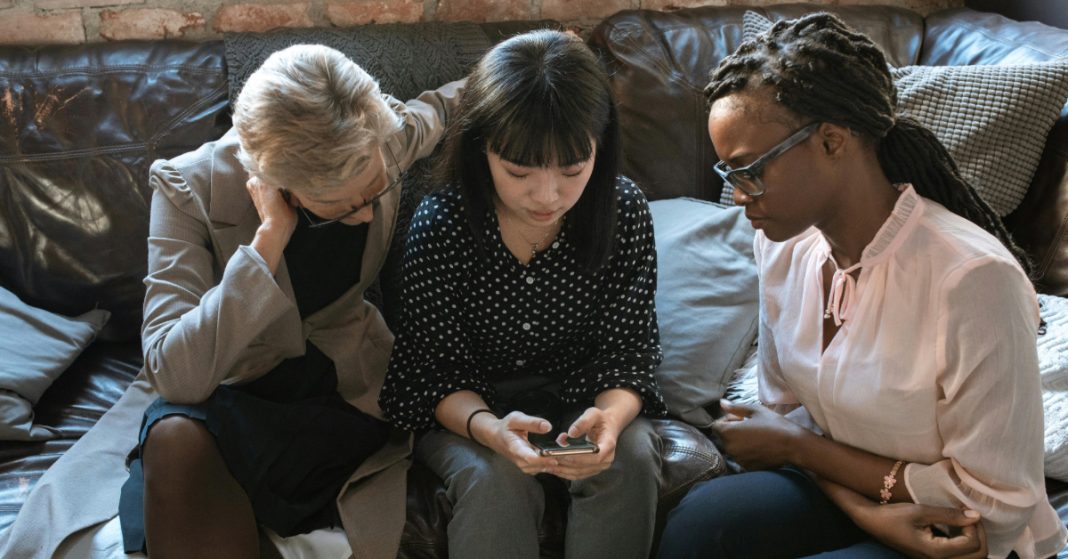 what-flexibility-built:-how-remote-work-opened-doors-for-women-in-stem-—-and-what’s-at-stake-as-they-close